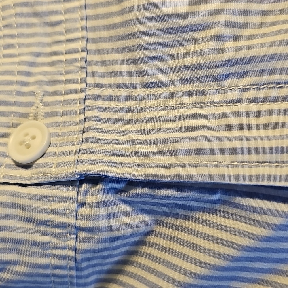St. Johns Bay Bermuda Shorts Blue Striped. Size 10. 4 Pockets - Picture 3 of 13